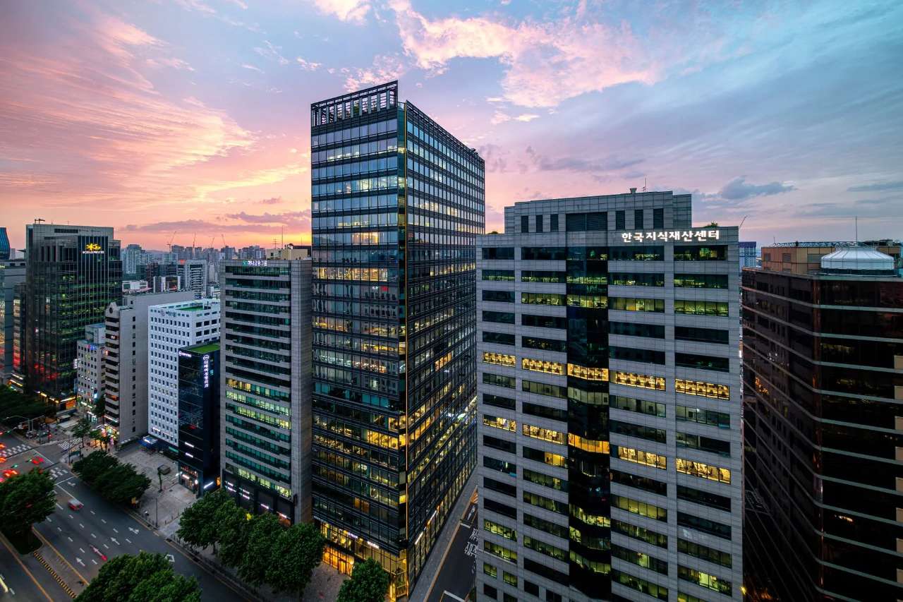 매물로 나온 강남N타워의 변수, 여의도로 이전 추진하는 KB부동산신탁