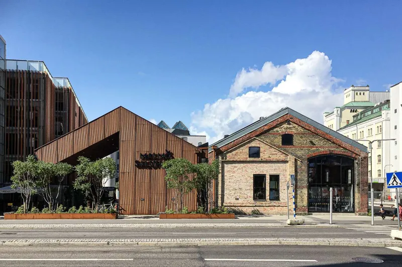 말뫼 살루할, 현대적 푸드마켓으로 변신한 19세기 화물 창고