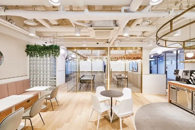 AI 전환 가속화가 공유 오피스 시장에 미치는 영향