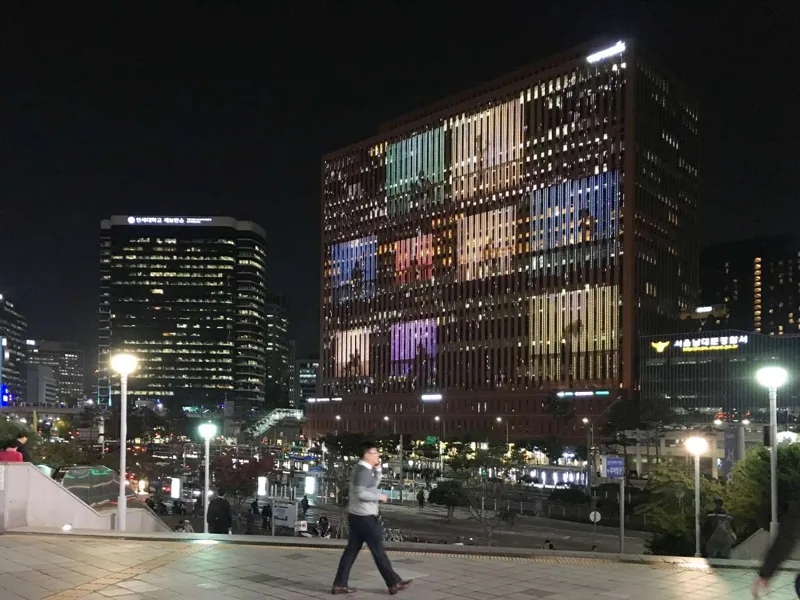 인간을 위한 도시 인터페이스 ⑫전광판