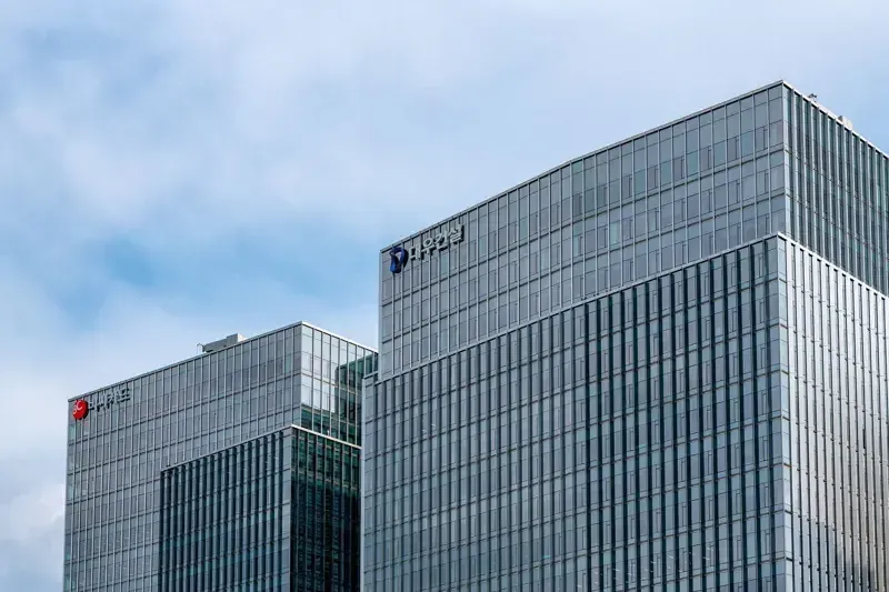 도심 오피스 '을지트윈타워' 인수전에 등장한 ‘브룩필드’